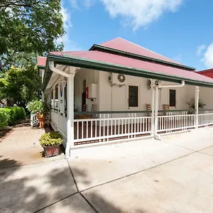 https://pure-land-motel.queenslandhotels.net